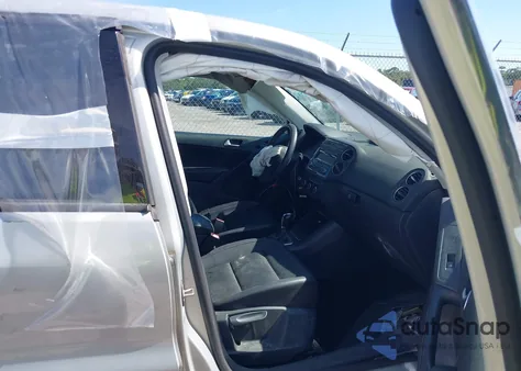 2012 Volkswagen Tiguan Le из США, поврежденный, VIN WVGAV7AX9CW590027